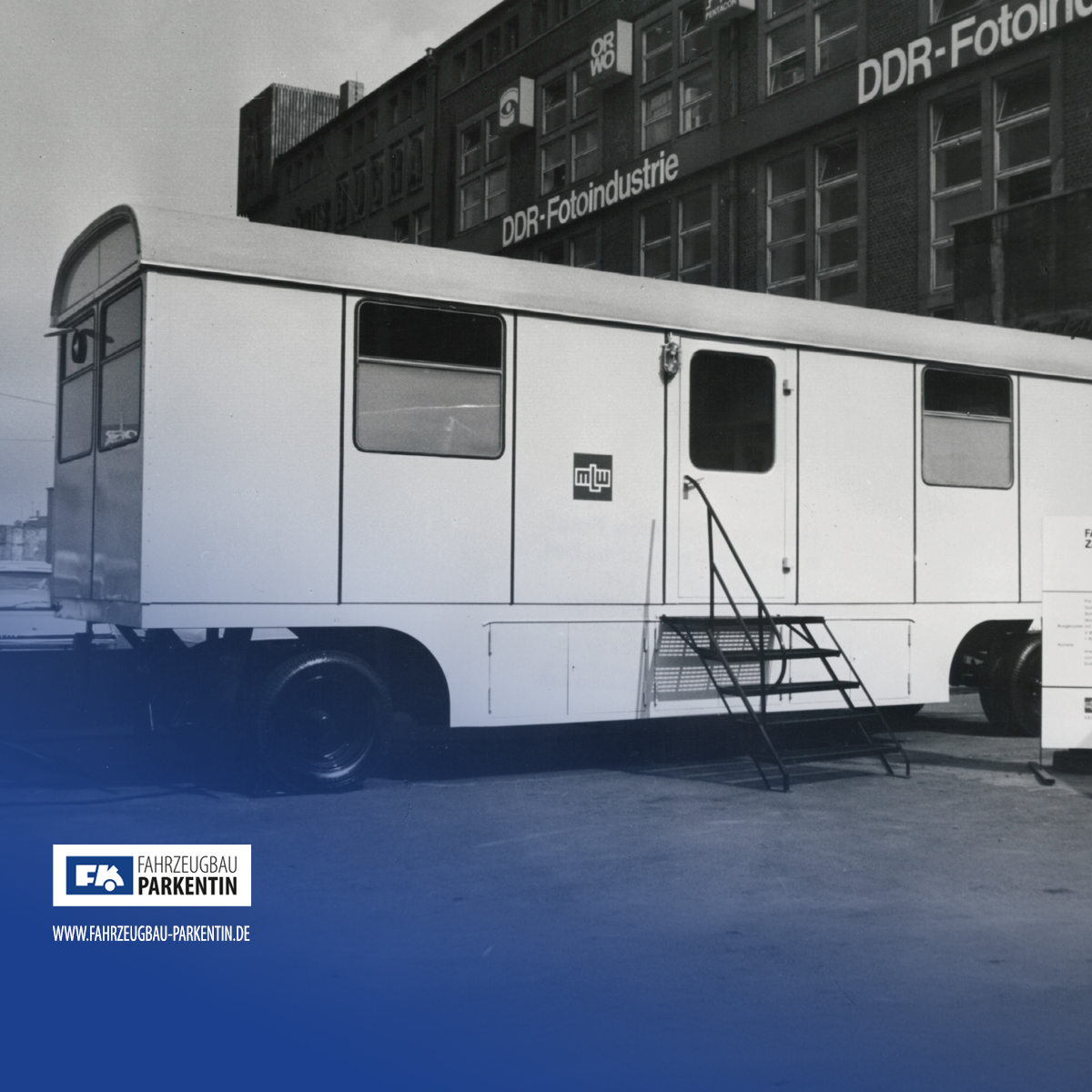 Ambulanz auf Rädern Fahrzeugbau Parkentin DDR